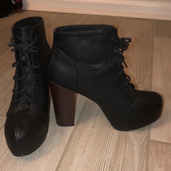 Heels - Picture 2 of 4